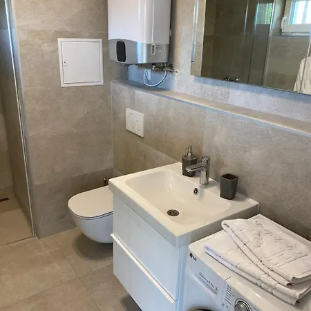 Apartman Astrid 2 ミクロフ